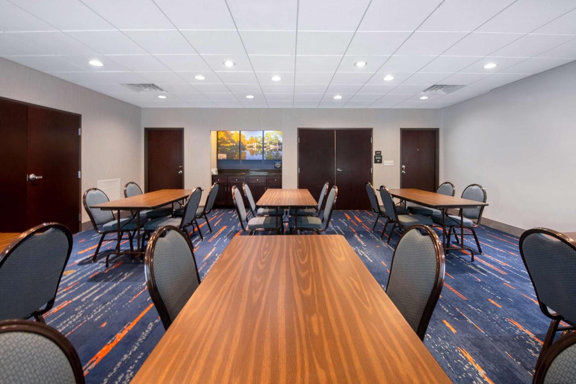 Hampton Inn & Suites Harvey Eksteriør bilde