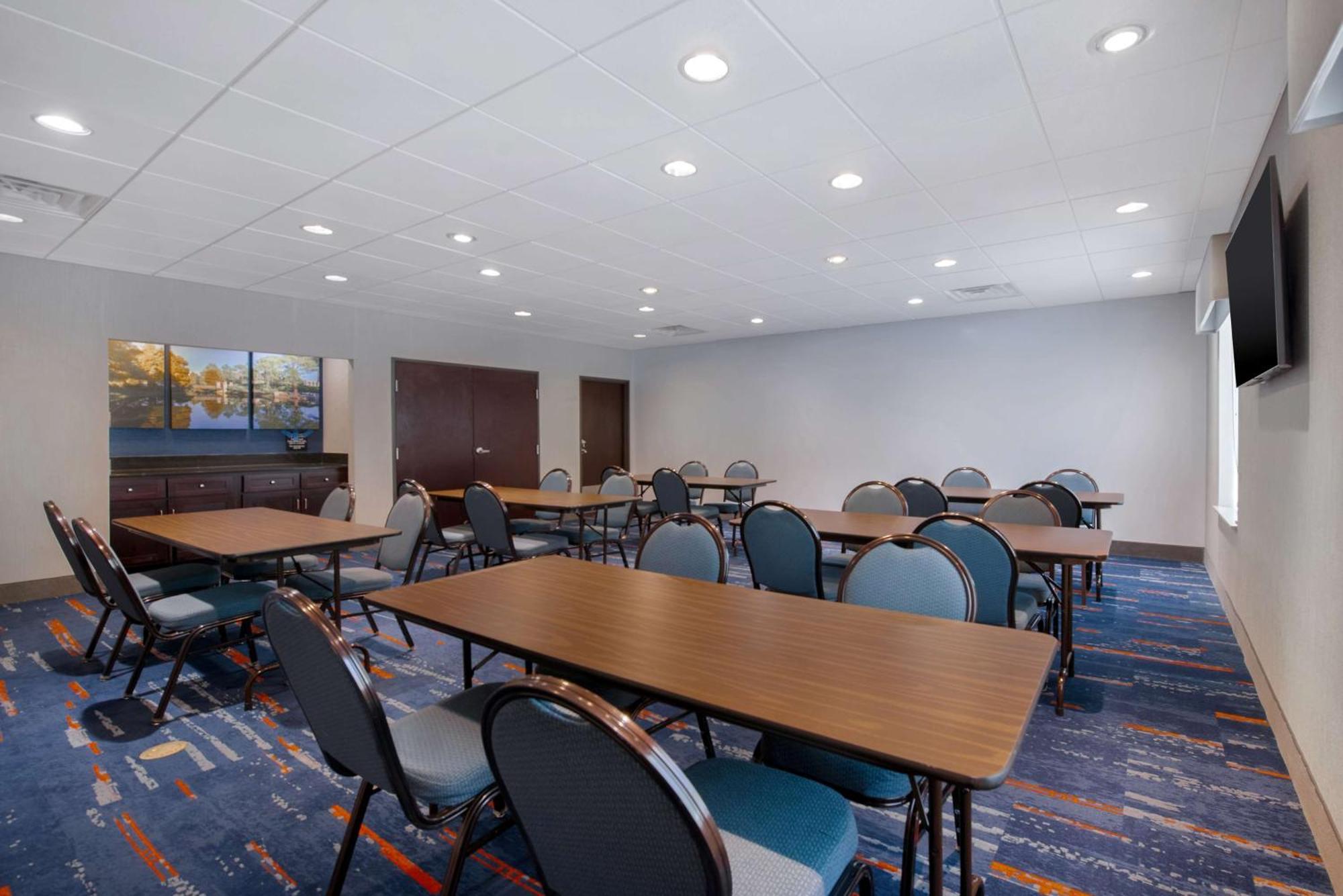 Hampton Inn & Suites Harvey Eksteriør bilde
