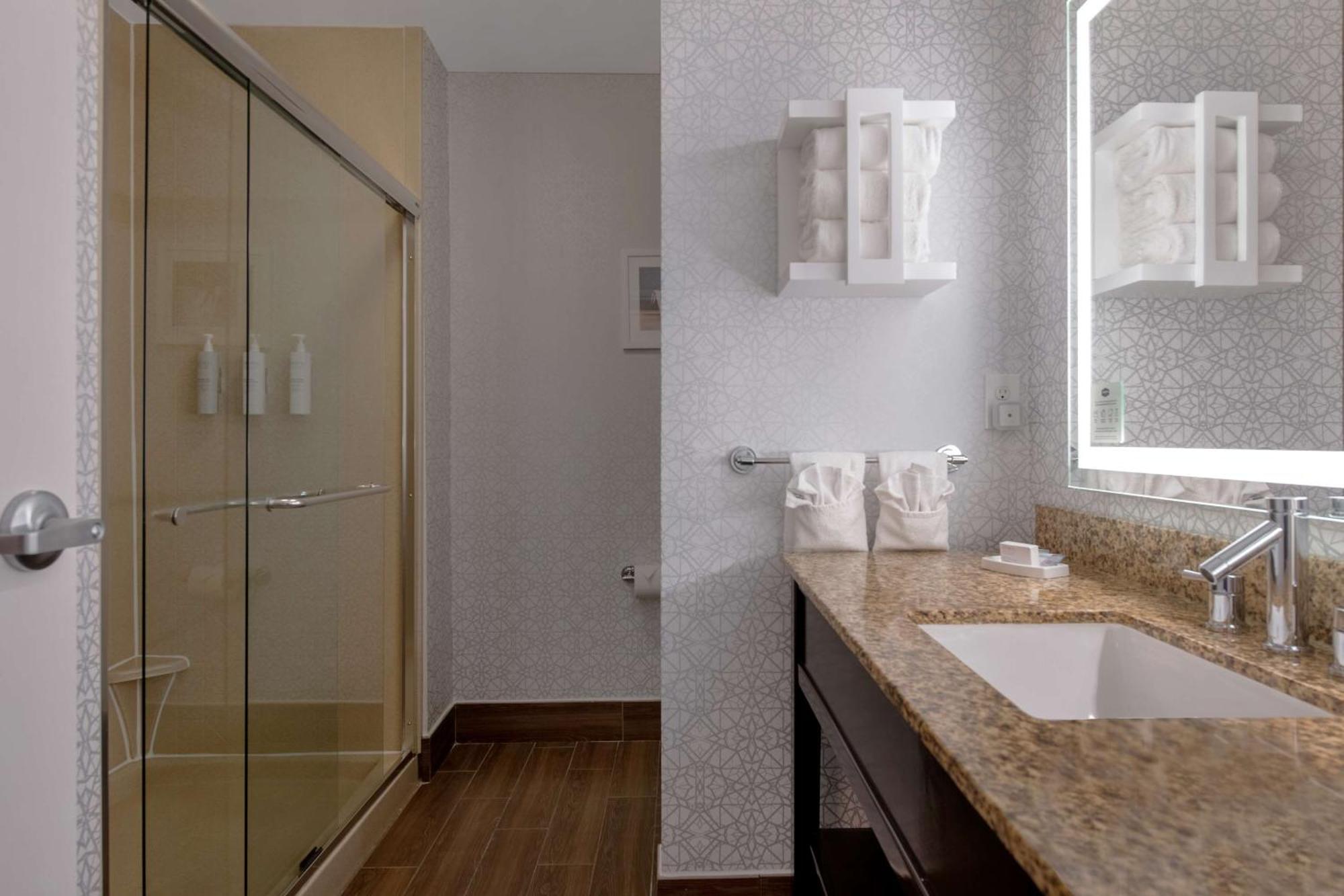 Hampton Inn & Suites Harvey Eksteriør bilde