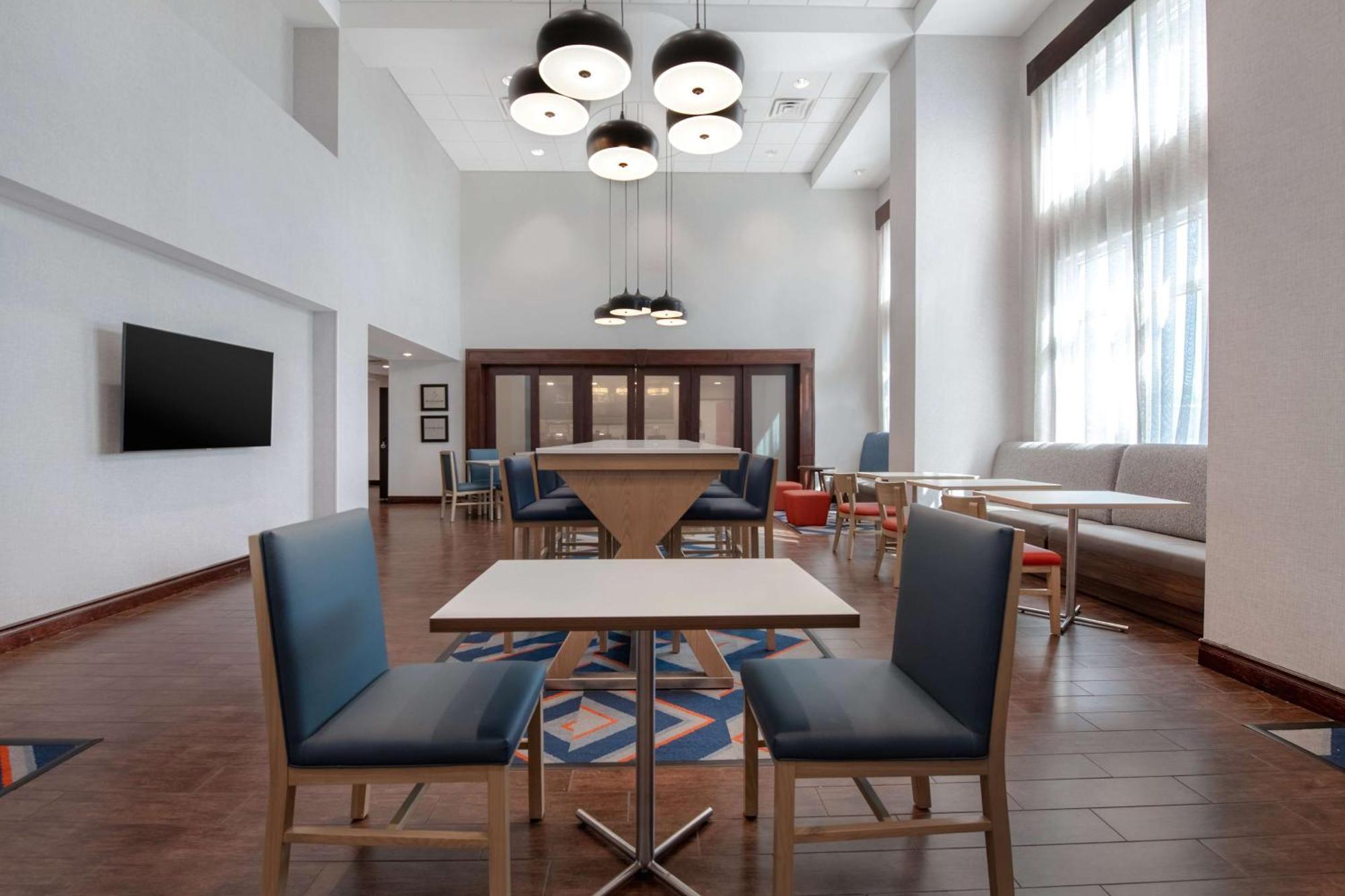 Hampton Inn & Suites Harvey Eksteriør bilde