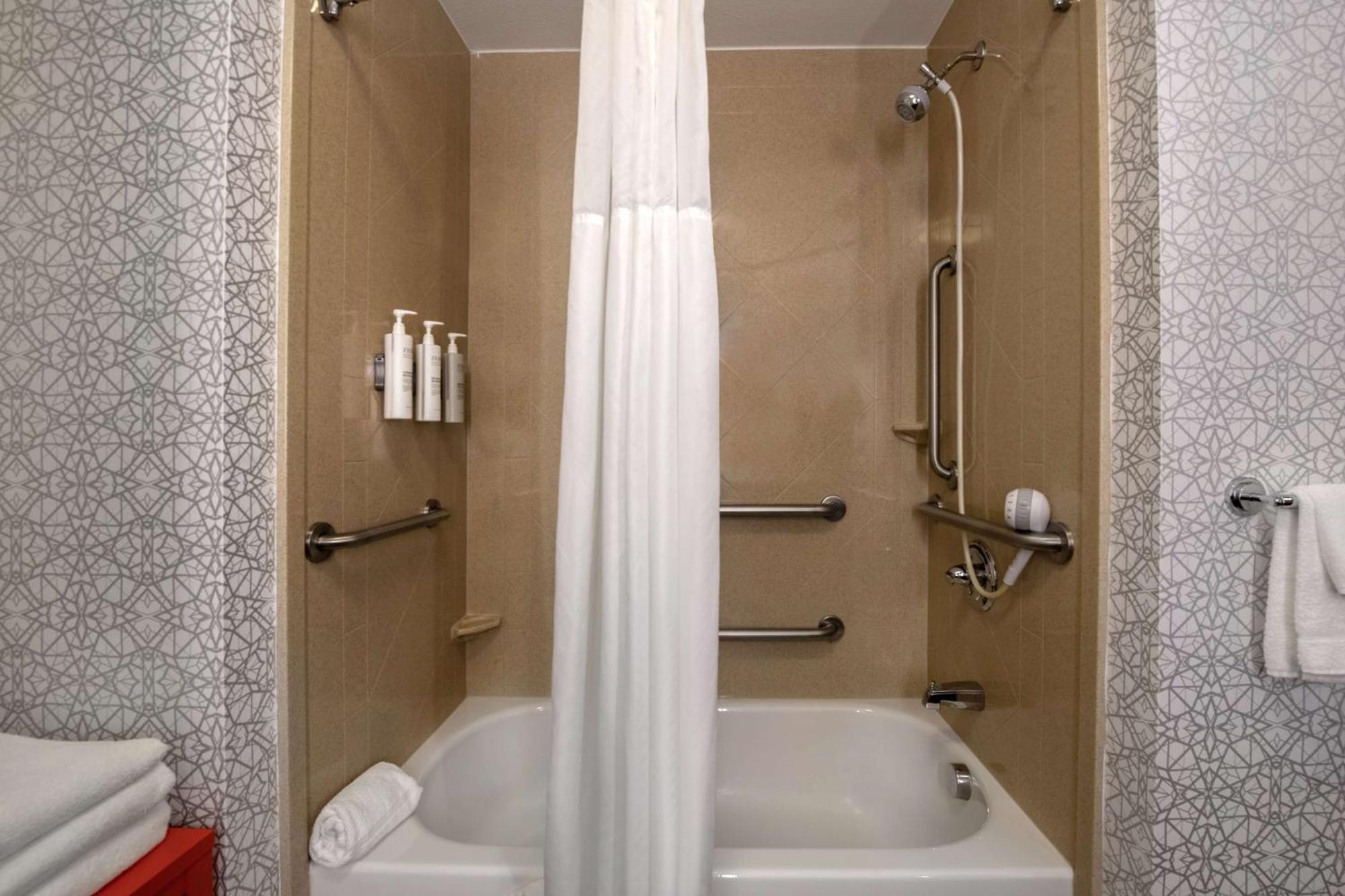 Hampton Inn & Suites Harvey Eksteriør bilde