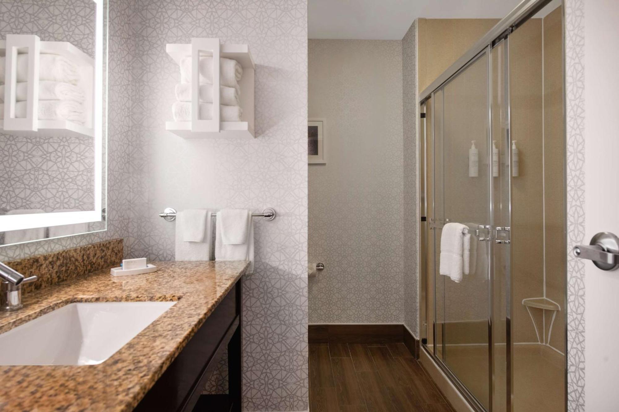 Hampton Inn & Suites Harvey Eksteriør bilde