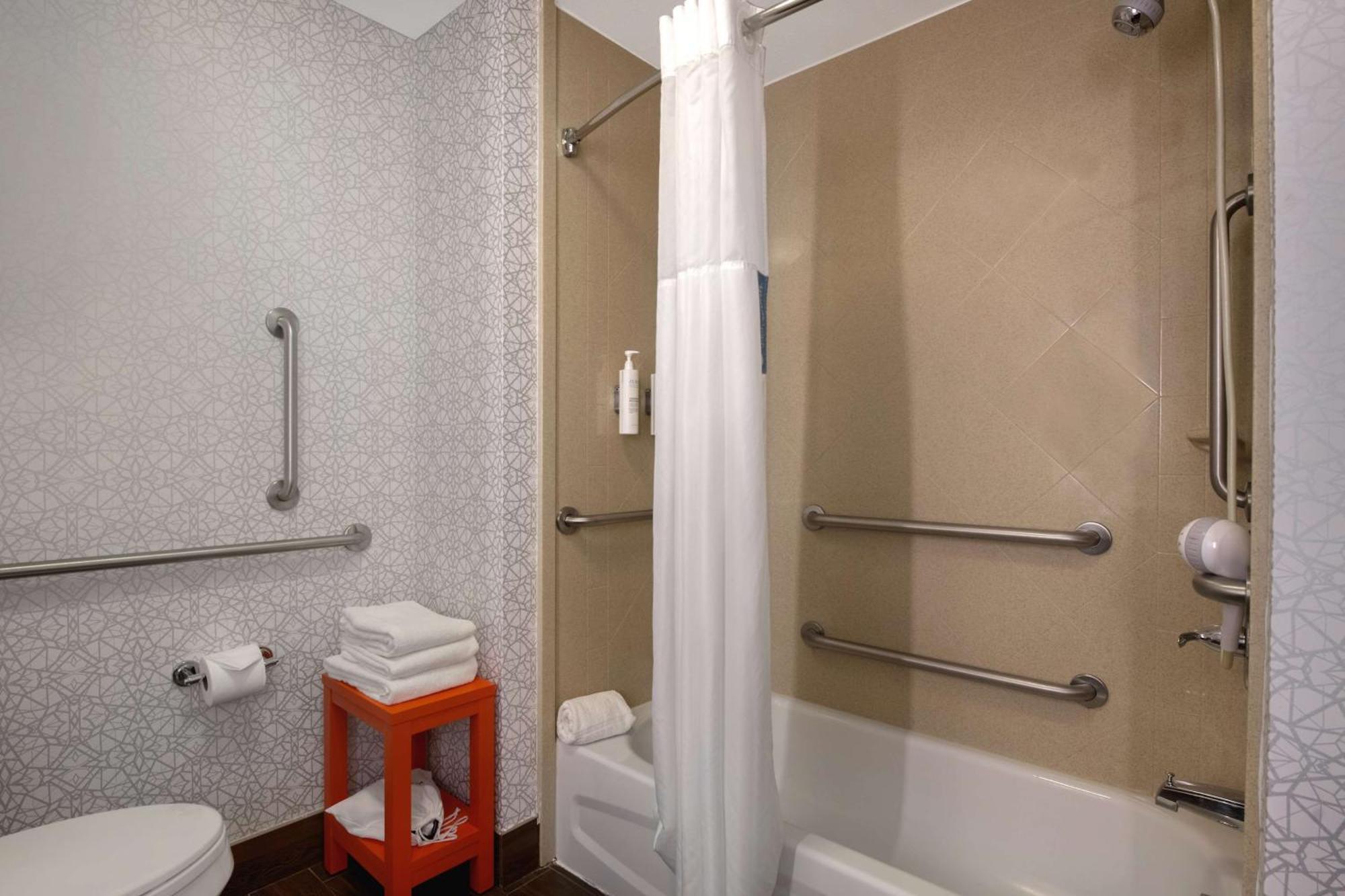 Hampton Inn & Suites Harvey Eksteriør bilde