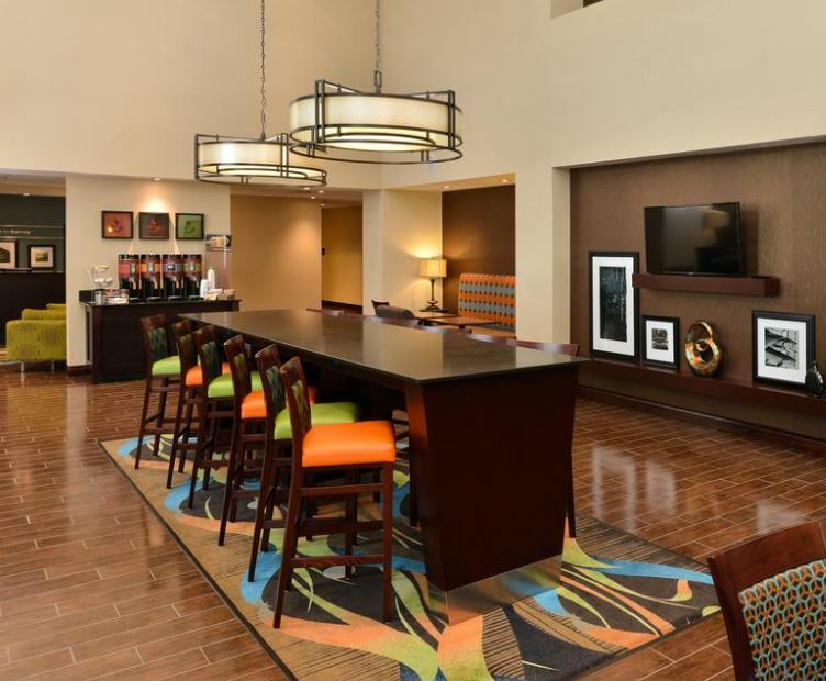 Hampton Inn & Suites Harvey Eksteriør bilde