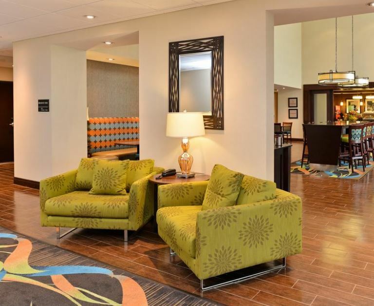 Hampton Inn & Suites Harvey Eksteriør bilde